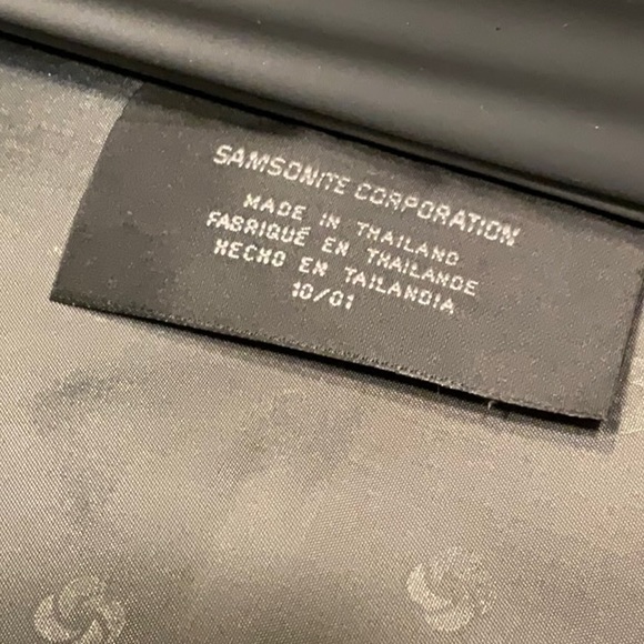 Samsonite Hunter Green Carry On Bag with Crossbody Strap - Picture 6 of 7